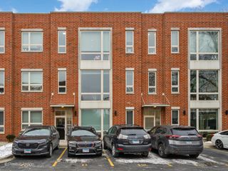 4111 N NARRAGANSETT Avenue 202, Chicago, IL 60634