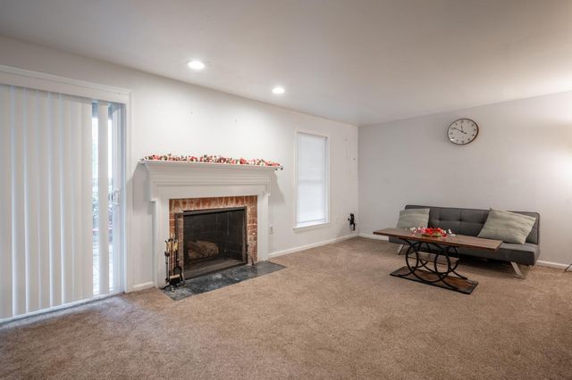 12308 QUIET HOLLOW CT, Fairfax, VA 22033