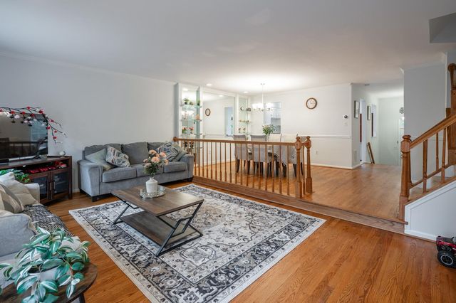 12308 QUIET HOLLOW CT, Fairfax, VA 22033