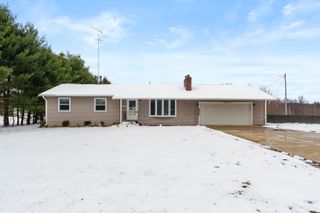 29324 58th Avenue, Paw Paw, MI 49079