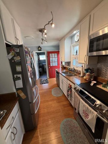 716 W Oak Street, Mitchell, IN 47446