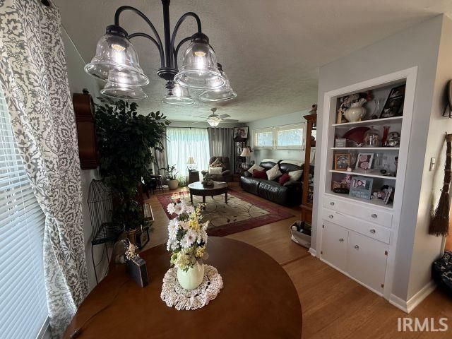 716 W Oak Street, Mitchell, IN 47446