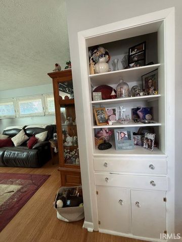 716 W Oak Street, Mitchell, IN 47446