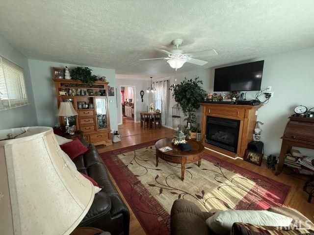 716 W Oak Street, Mitchell, IN 47446