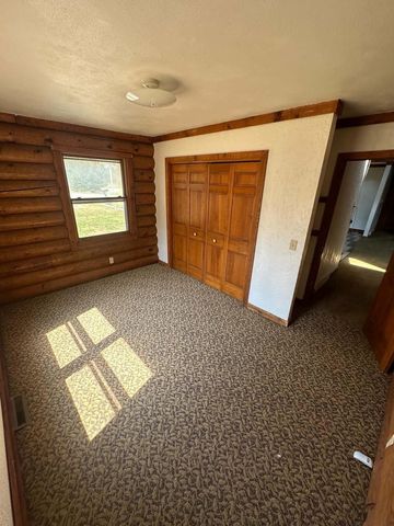 400 Haugen Road, Edgerton, WI 53534