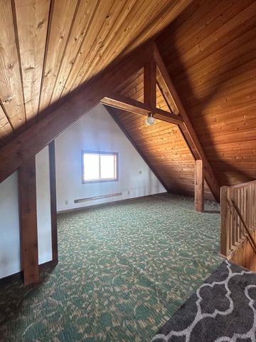 400 Haugen Road, Edgerton, WI 53534