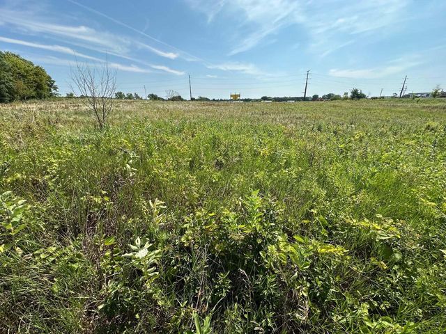 400 Haugen Road, Edgerton, WI 53534