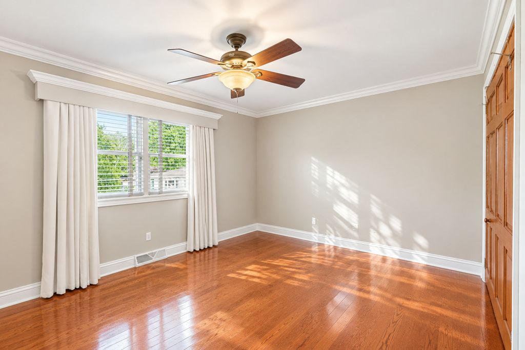 919 Hillview Drive, Lemont, IL 60439 — photo 2