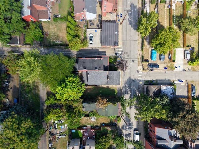 1513 Manhattan St, Manchester, PA 15233