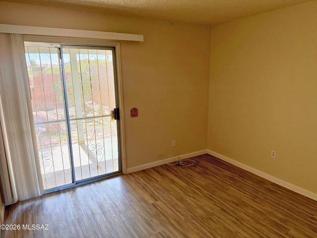 2620 W Ironcrest Drive, Tucson, AZ 85745