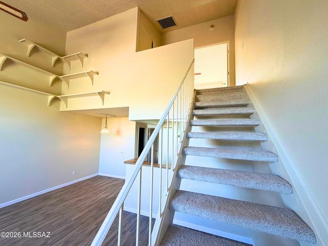 2620 W Ironcrest Drive, Tucson, AZ 85745