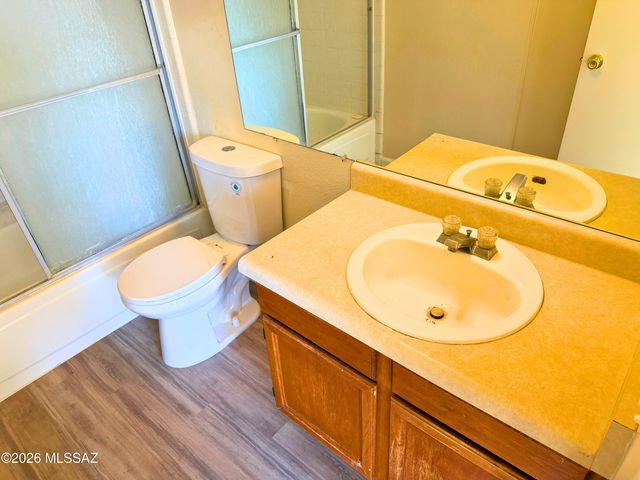 2620 W Ironcrest Drive, Tucson, AZ 85745