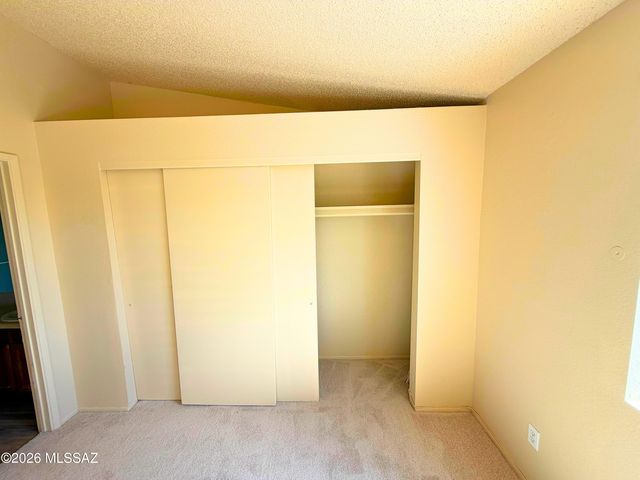 2620 W Ironcrest Drive, Tucson, AZ 85745