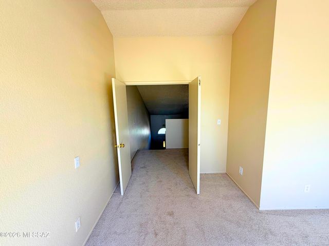 2620 W Ironcrest Drive, Tucson, AZ 85745