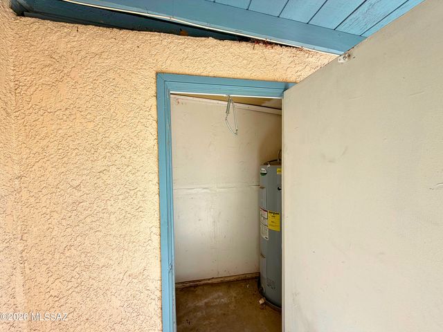 2620 W Ironcrest Drive, Tucson, AZ 85745
