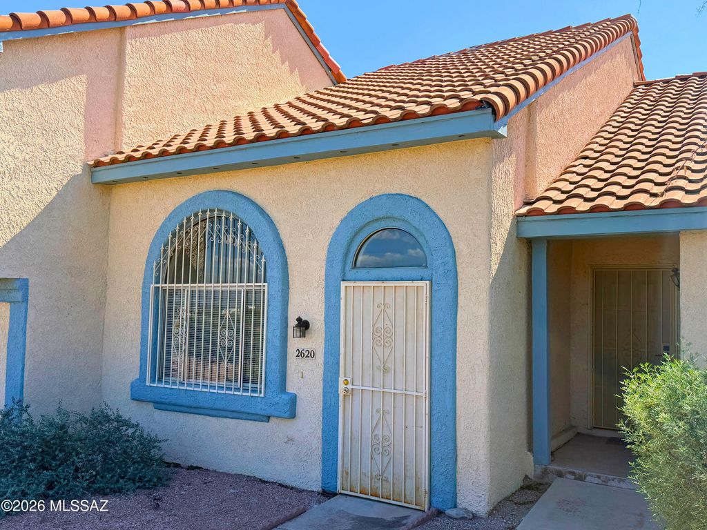 2620 W Ironcrest Drive, Tucson, AZ 85745