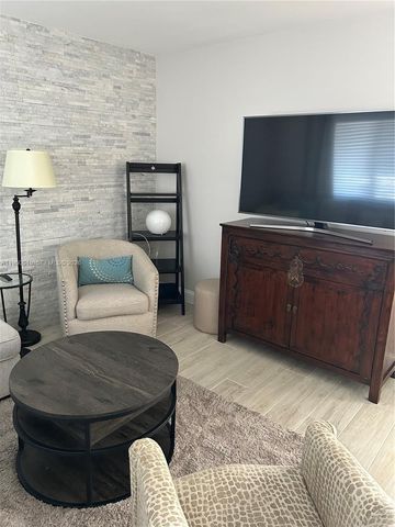 5555 Ludlam Rd 30, South Miami, FL 33155