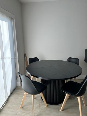 5555 Ludlam Rd 30, South Miami, FL 33155