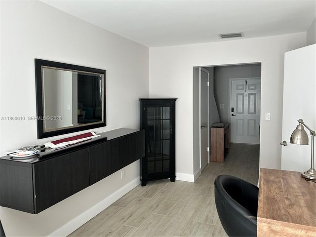 5555 Ludlam Rd 30, South Miami, FL 33155