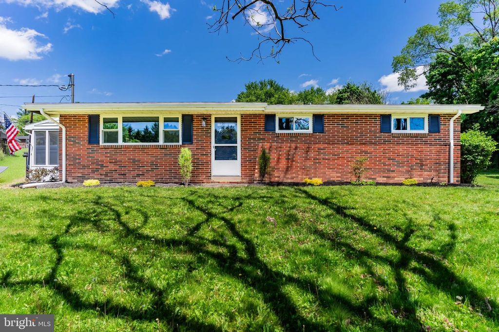 6700 BLUE RIDGE, Harrisburg, PA 17112