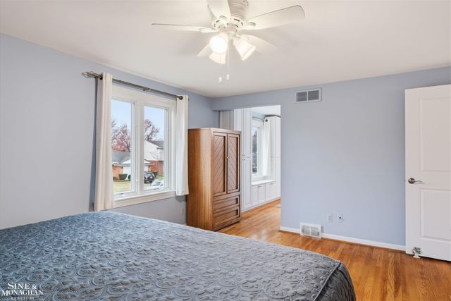 23275 N Rosedale Court, Saint Clair Shores, MI 48080