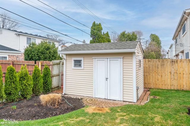 23275 N Rosedale Court, Saint Clair Shores, MI 48080