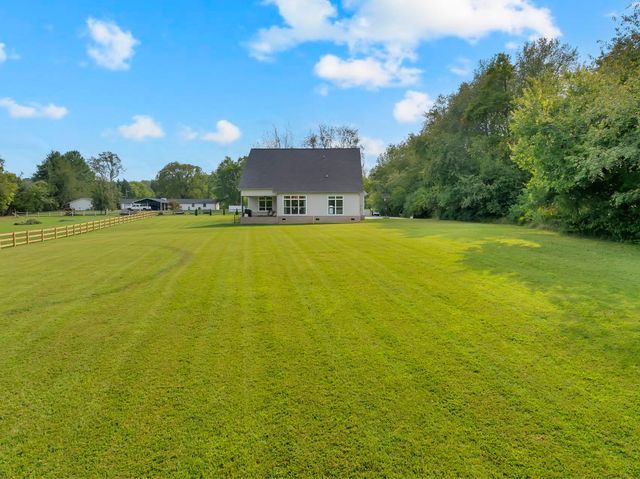 194 Volunteer Rd, Murfreesboro, TN 37128