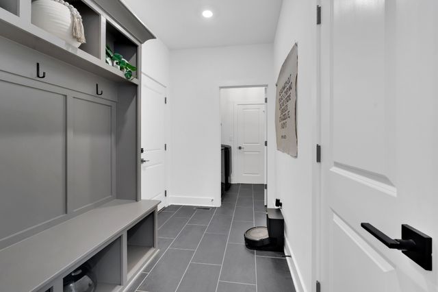 194 Volunteer Rd, Murfreesboro, TN 37128