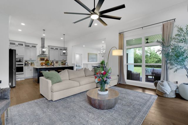 194 Volunteer Rd, Murfreesboro, TN 37128