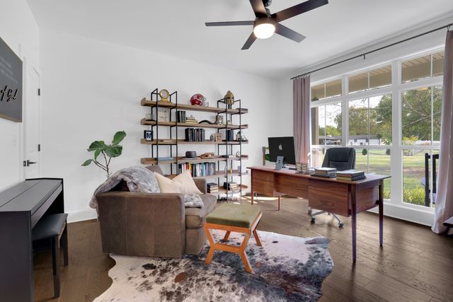 194 Volunteer Rd, Murfreesboro, TN 37128