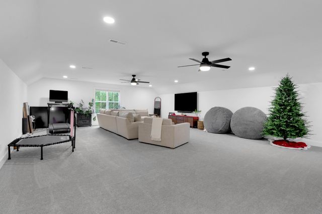 194 Volunteer Rd, Murfreesboro, TN 37128