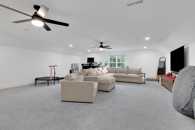 194 Volunteer Rd, Murfreesboro, TN 37128