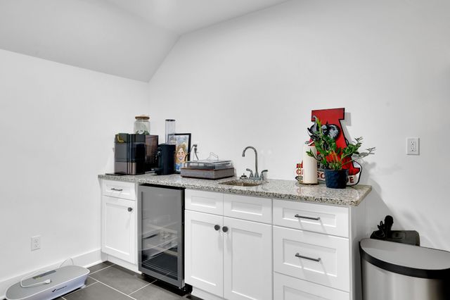 194 Volunteer Rd, Murfreesboro, TN 37128