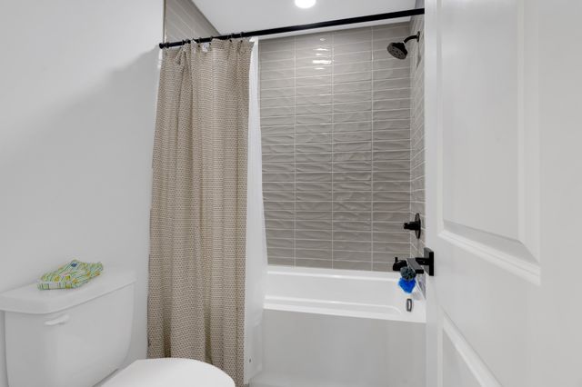 194 Volunteer Rd, Murfreesboro, TN 37128