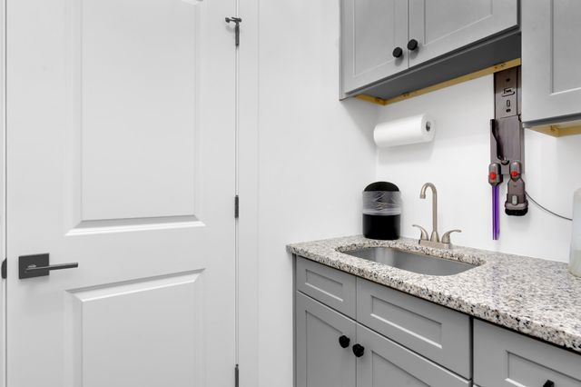 194 Volunteer Rd, Murfreesboro, TN 37128