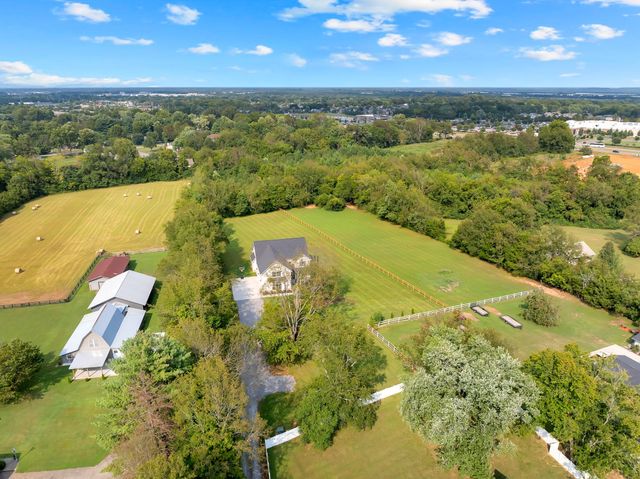 194 Volunteer Rd, Murfreesboro, TN 37128