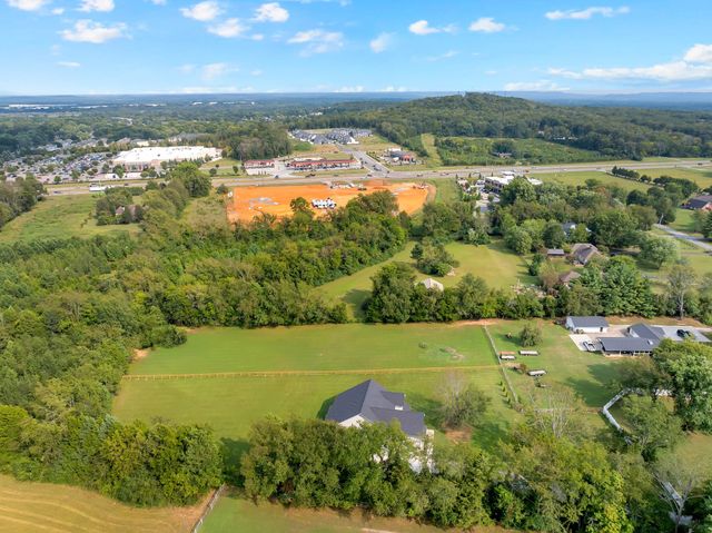 194 Volunteer Rd, Murfreesboro, TN 37128