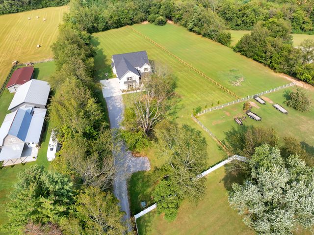 194 Volunteer Rd, Murfreesboro, TN 37128