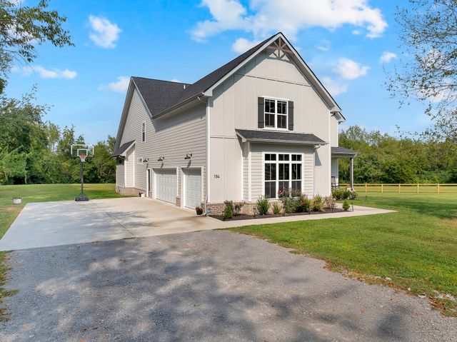 194 Volunteer Rd, Murfreesboro, TN 37128