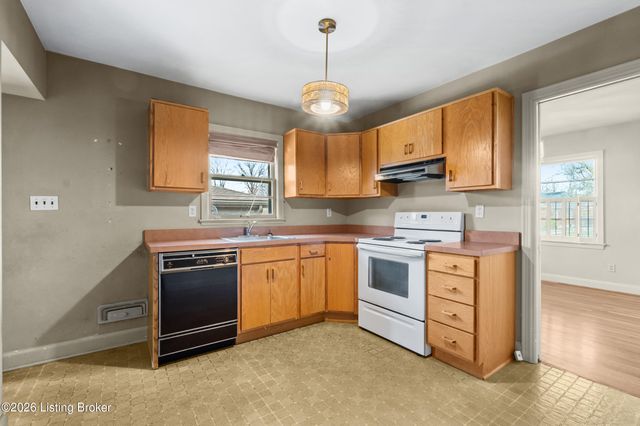 4615 Tween Rd, Bellewood, KY 40207