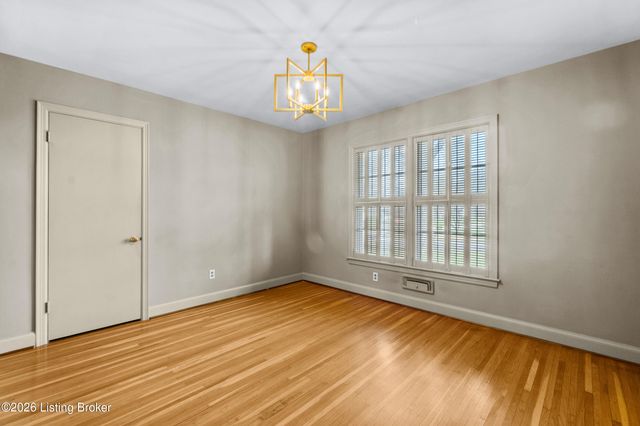 4615 Tween Rd, Bellewood, KY 40207