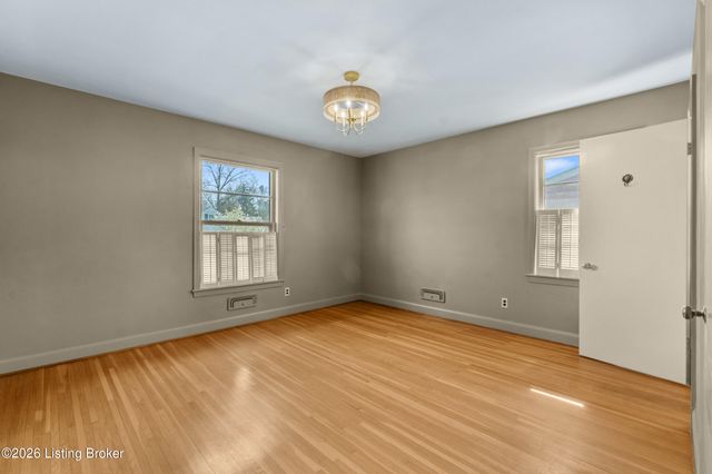 4615 Tween Rd, Bellewood, KY 40207