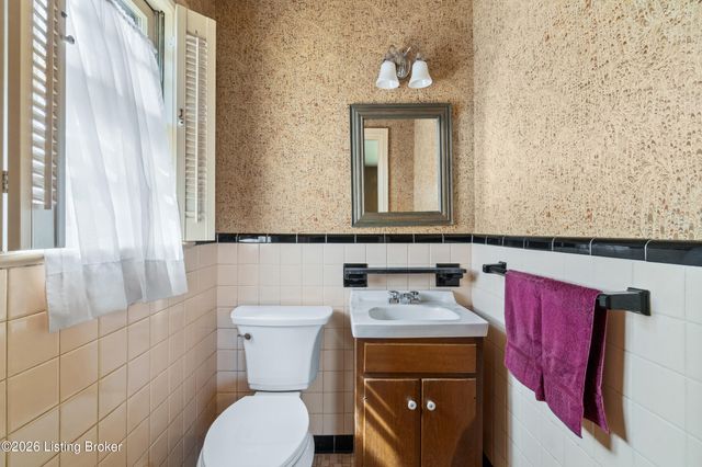 4615 Tween Rd, Bellewood, KY 40207