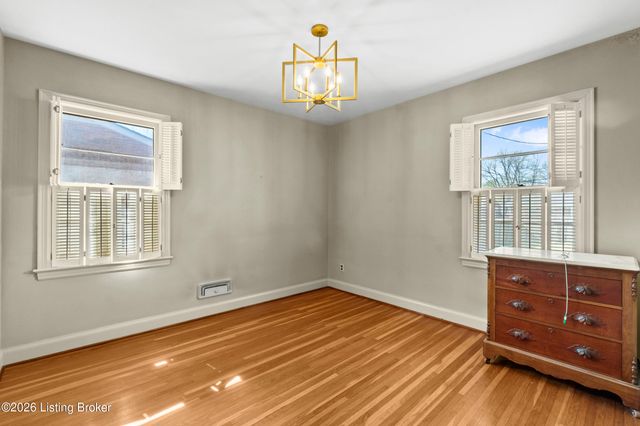 4615 Tween Rd, Bellewood, KY 40207