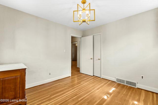 4615 Tween Rd, Bellewood, KY 40207