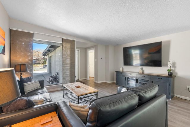 1829 Blume Street NE, Albuquerque, NM 87112