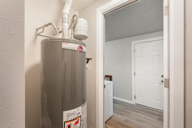 1829 Blume Street NE, Albuquerque, NM 87112