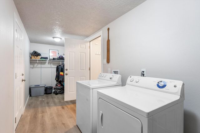 1829 Blume Street NE, Albuquerque, NM 87112