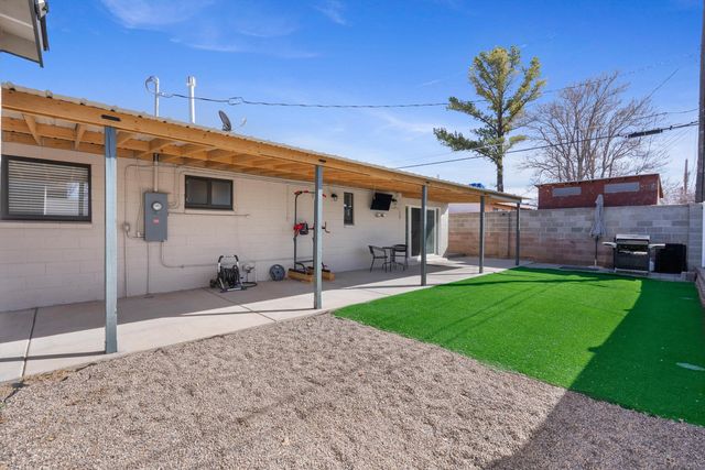 1829 Blume Street NE, Albuquerque, NM 87112