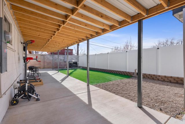 1829 Blume Street NE, Albuquerque, NM 87112